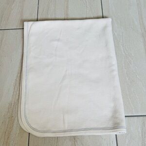Fin & Vince Cream waffle organic cotton baby Blanket with Blue stitching